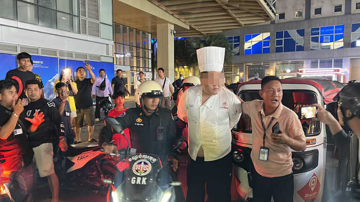 殴打司机后假扮厨师，中国男子拒捕遭持枪警告