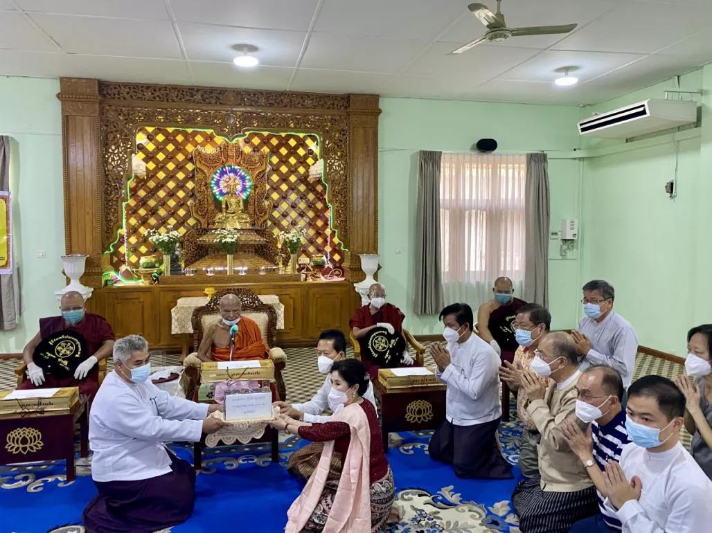中国印顺大和尚向缅甸僧侣协会捐赠疫苗 中华总商会代为转呈