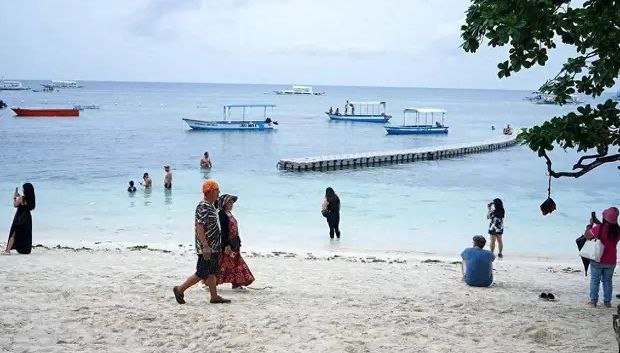 菲律宾抱怨中国游客回归慢